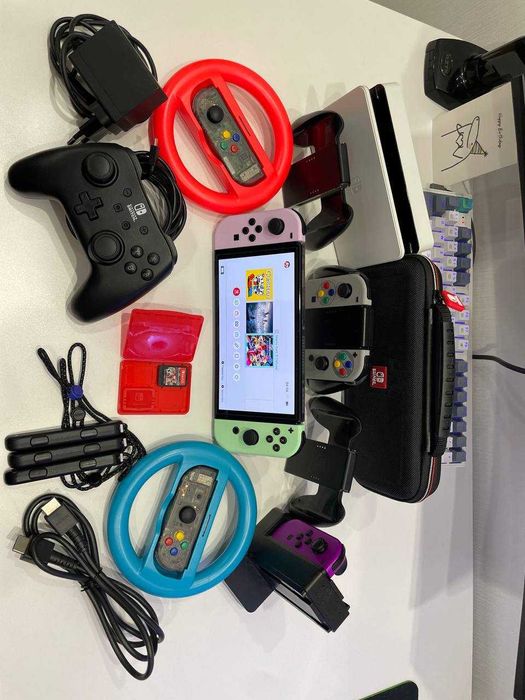 Nintendo Switch OLED 64GB + SD 512GB + картридж Mario Kart 8 Deluxe