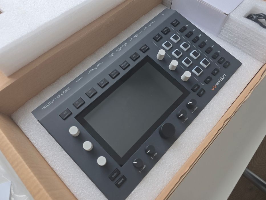 Waldorf Iridium Core