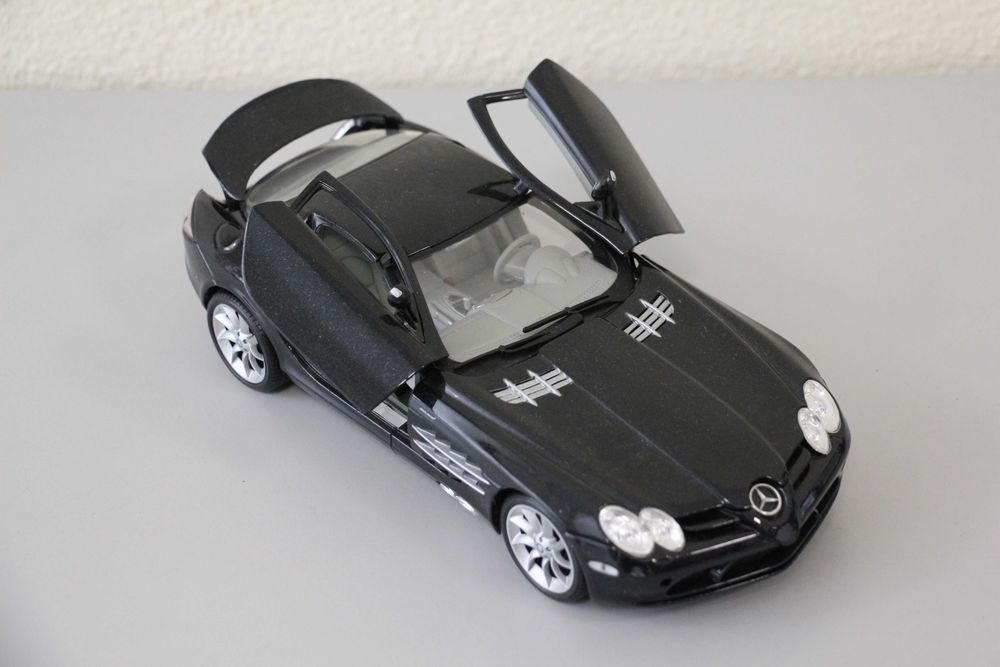 Miniatura Mercedes Benz SLR Mclaren 1/18 Maisto