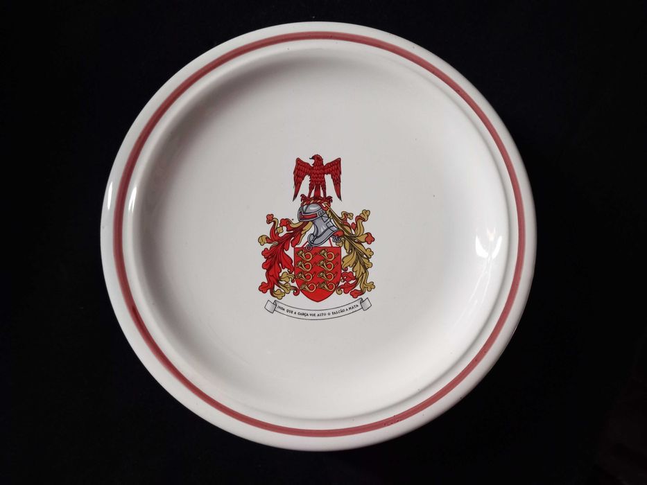 Militaria - Pratos brasão de armas fabrico da extinta fábrica Secla