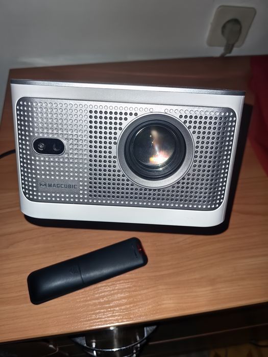 Проектор Magcubic 350 max під ремонт або запчастини