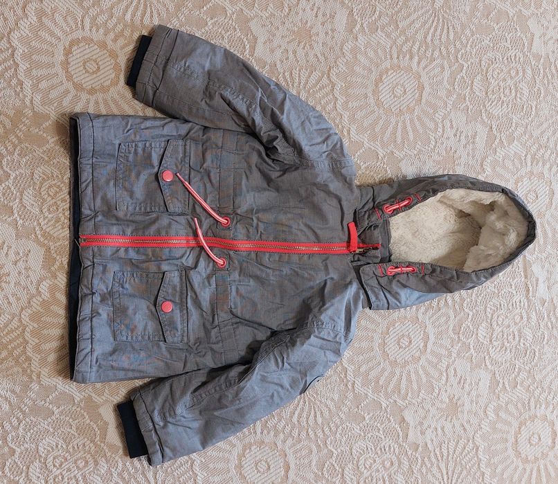 Отдам детскую одежду (р.90-98) и обувь р.23 -24