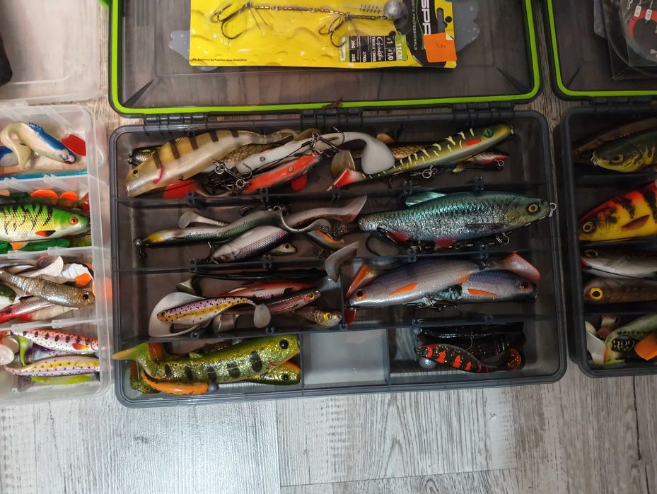 zestaw spinningowy wędka przynęty