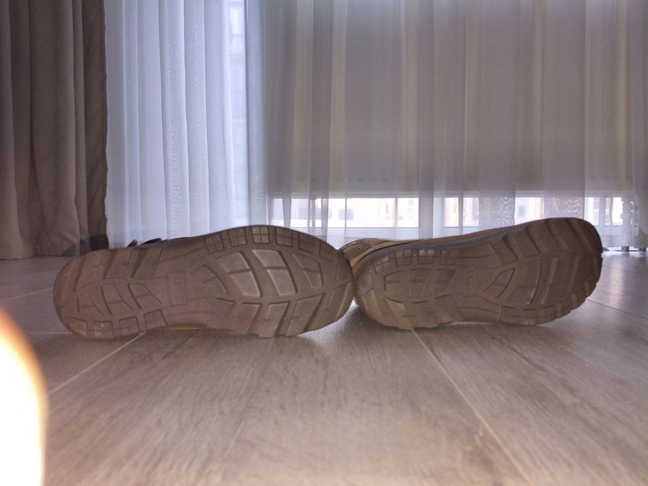 Жіночі зимові чоботи UGG