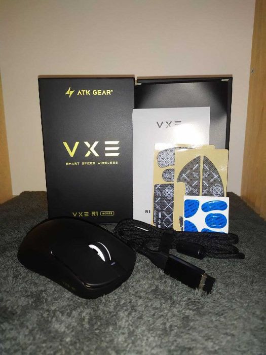 нова Ігрова мишка VXE R1 Pro Black (49g, PAW3395)