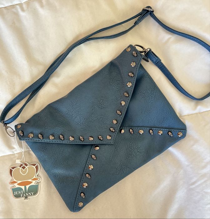 Bolsa com tachas