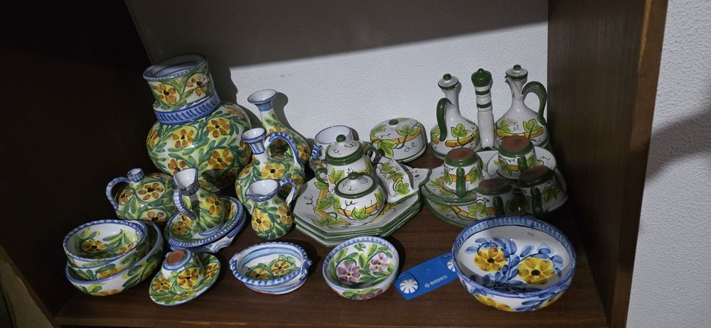 Peças de cerâmica artesanal