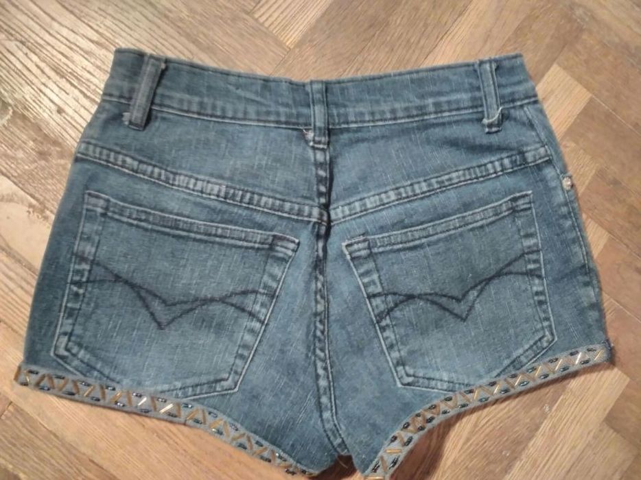 Джинсовые шорты стрейч на девочку hand made обшиты бисером xs-s