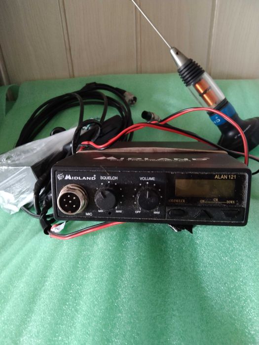 Radio CB z anteną