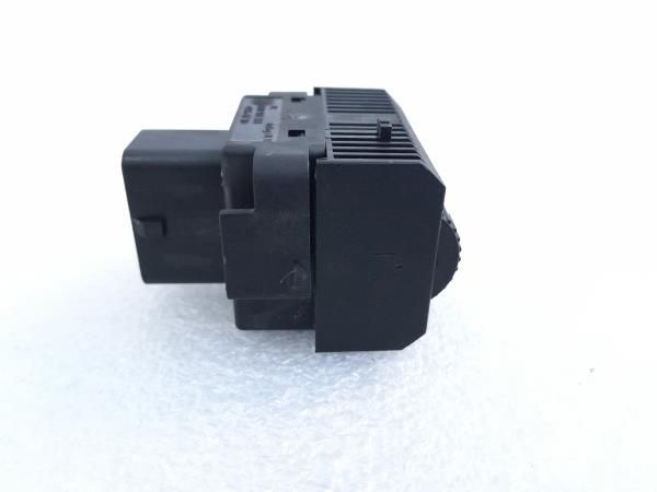 Botão / interruptor de luzes VOLKSWAGEN Polo (6R, 6C)