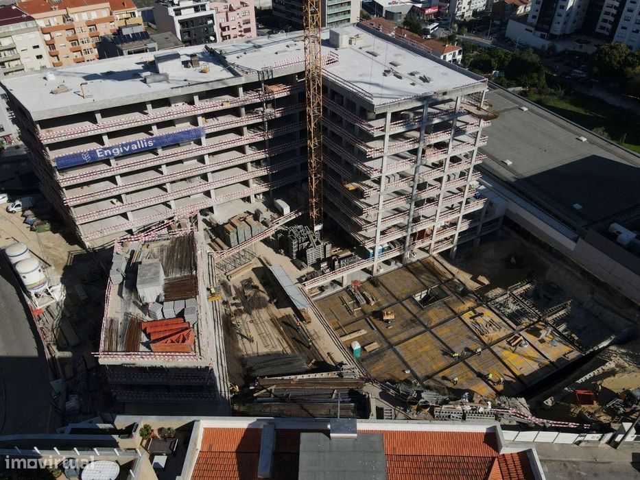 T1 Novo c/ Varanda no Centro de Gaia - Empreendimento Park Square