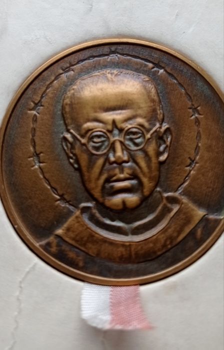 Medal projektu Tadeusza Tchórzewskiego - M. Kolbe