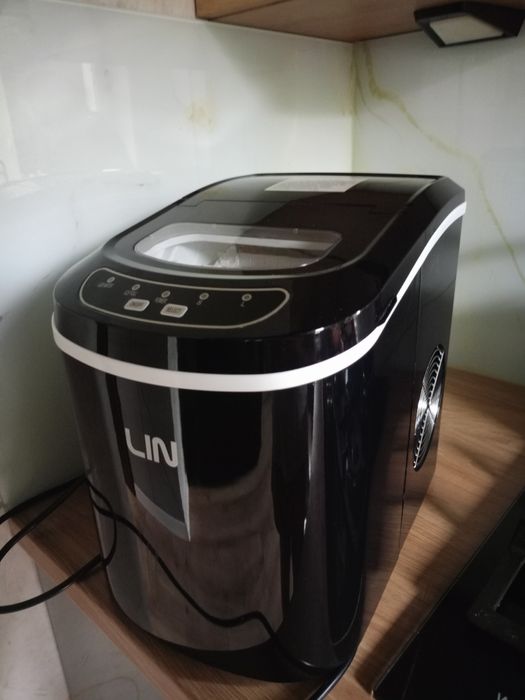 Kostkarka do lodu LIN