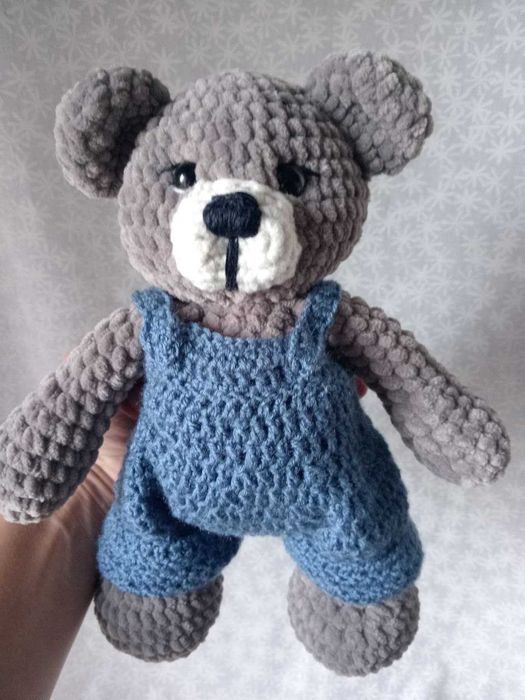 Ведмедик ручної роботи.