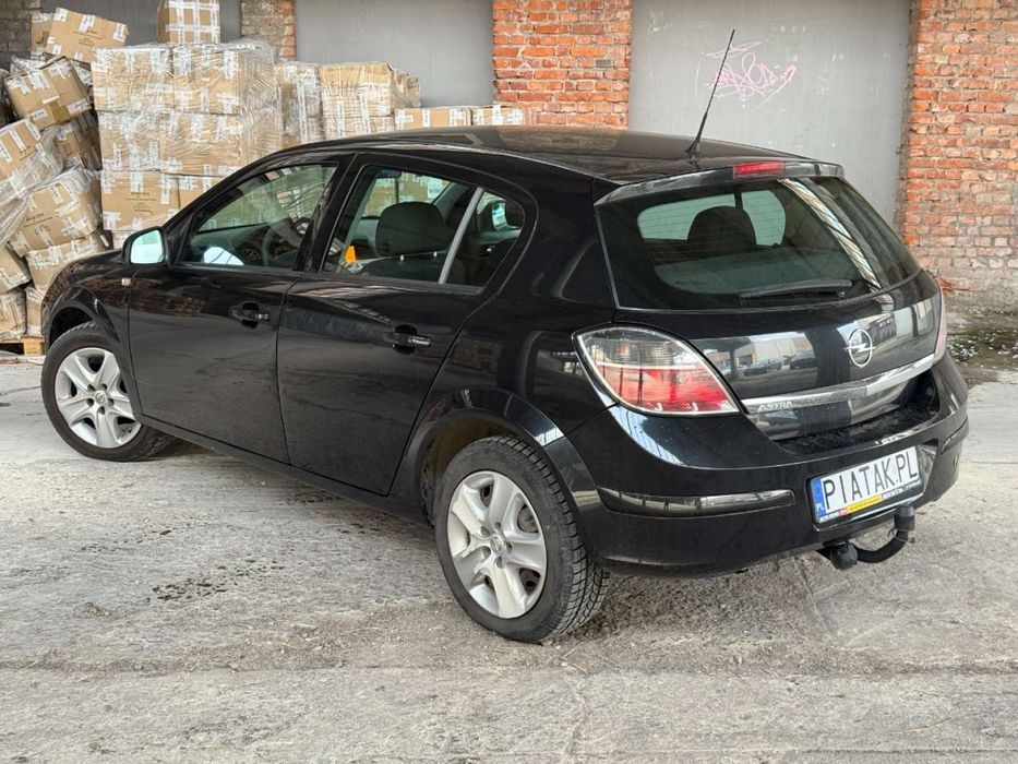 Opel Astra H 2012r. 1,6 benzyna mały przebieg, Film YouTube/TikTok