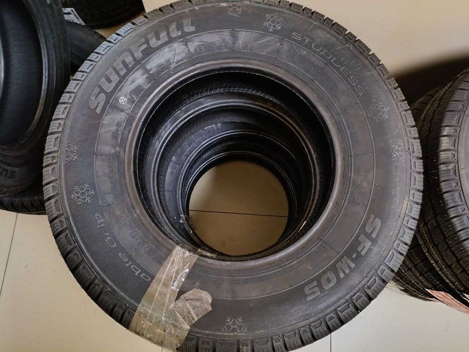 Нові шини 225/70R15C 8PR LT 112/110R Sunfull SF-W05