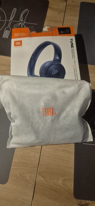 Słuchawki jbl 520  nauszne przewodowe