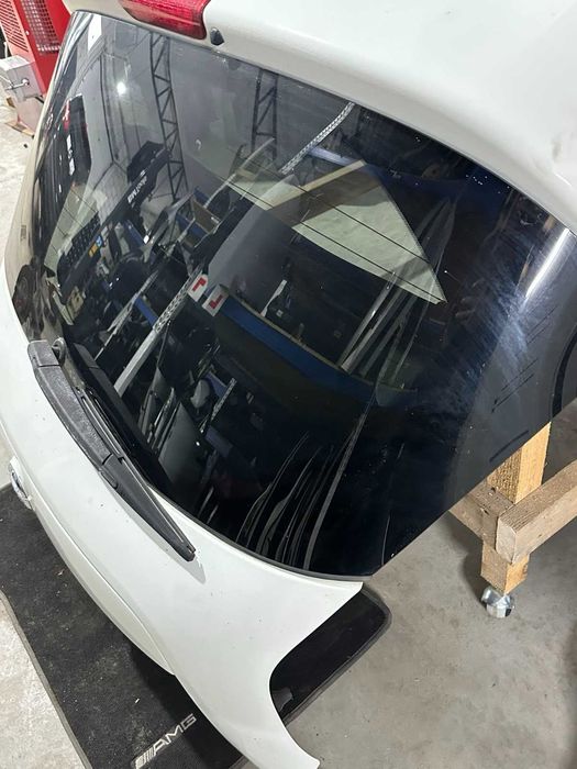 Ляда-двері багажника Nissan Juke F15 2010-2019