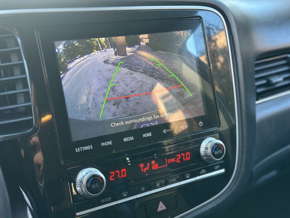 Mitsubishi Outlander 2020 року