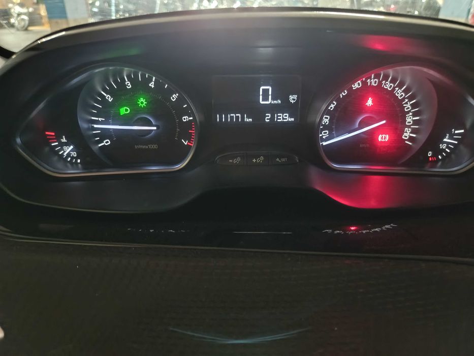 Peugeot 2008 PureTech Styler — photo 5