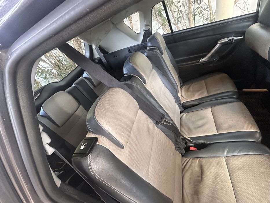 Toyota verso de 7 lugares foto 4