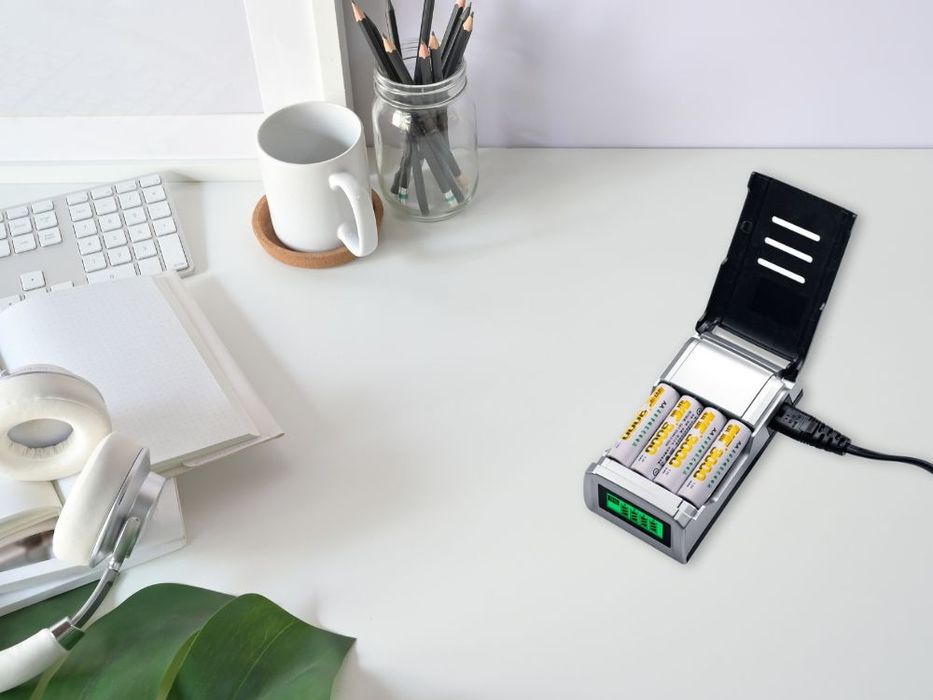 Szybka ładowarka do akumulatorów baterii paluszków aa aaa automatyczna