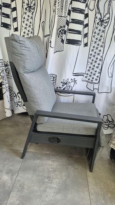 Krzesło ogrodowe z funkcją relaksu