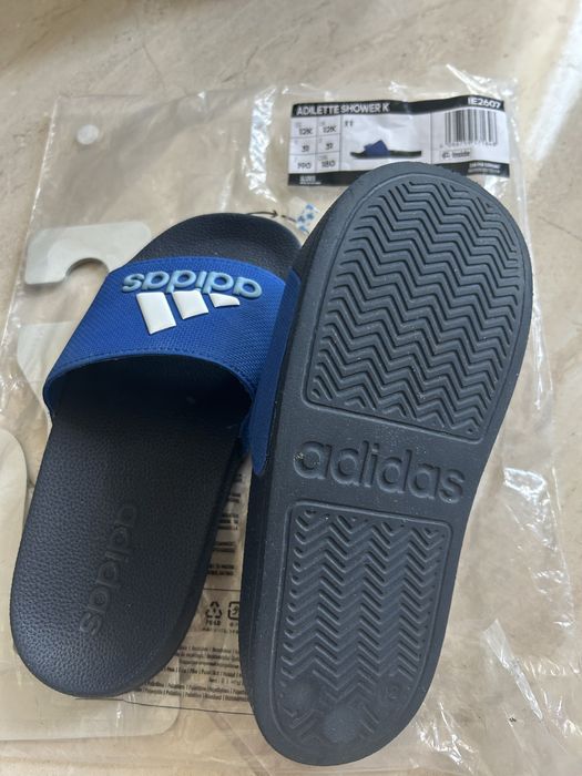 Adidas шльопанці