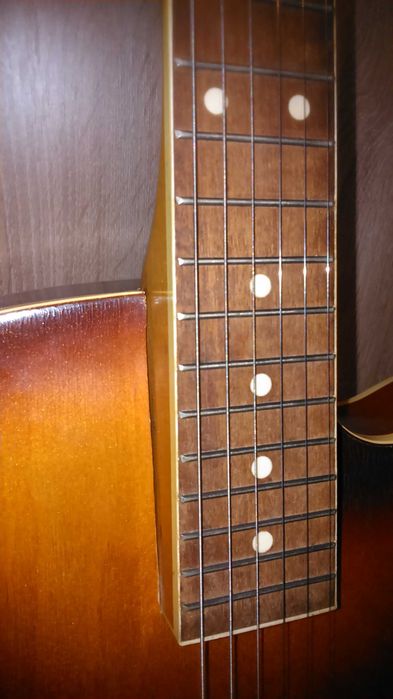 Gitara Jazz Defil Antyk