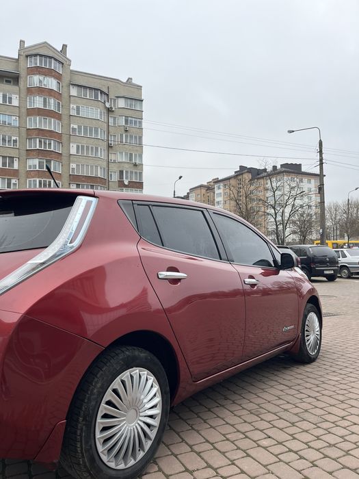 Продам Nisan leaf !