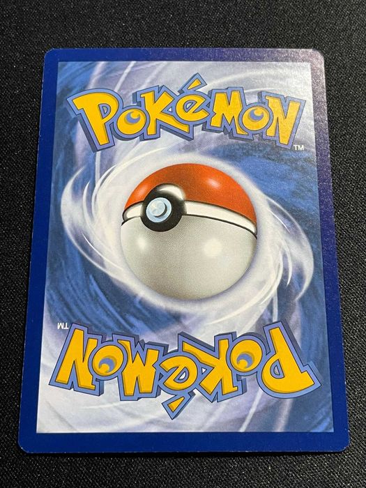 Carta Pokémon CastForm Rainy Form 33/198 Chilling Reign