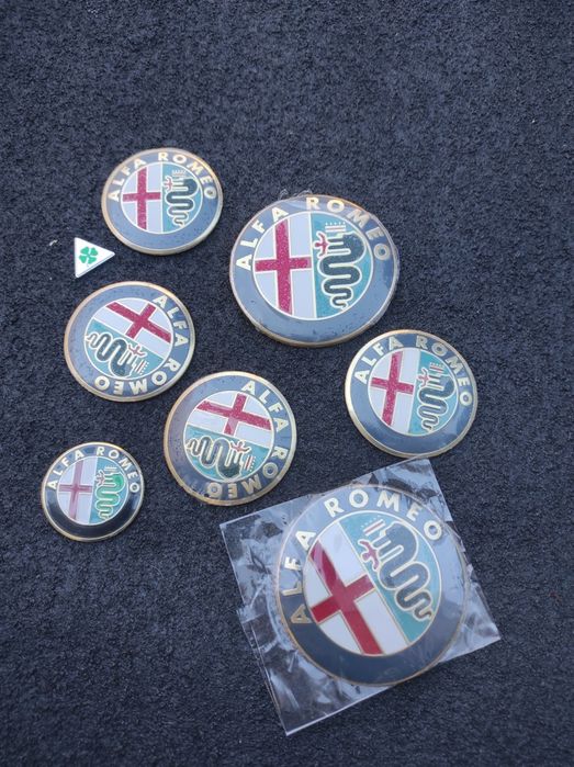 Material diverso Alfa Romeo 159.