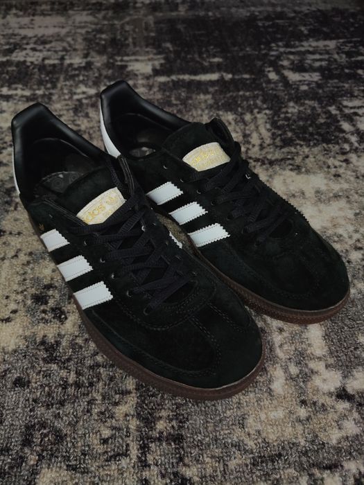 Adidas spezial black