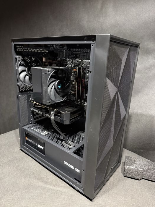 Kompter do gier Ryzen 5 5600, RTX 5060 8GB , 16GB RAM, 512B