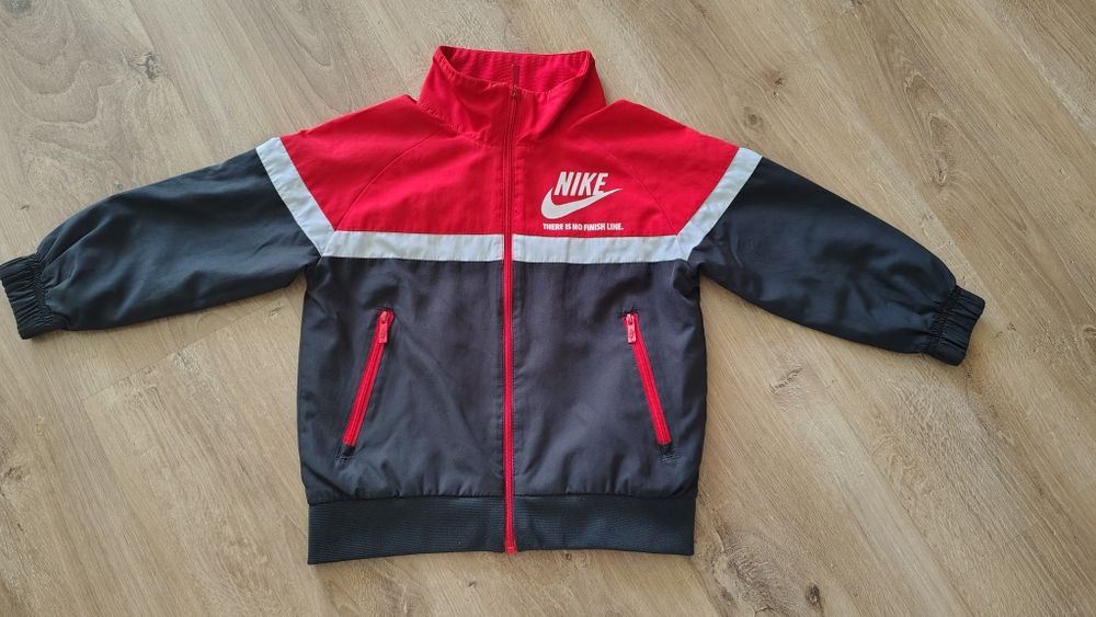 Kurtka Nike r. 104-110