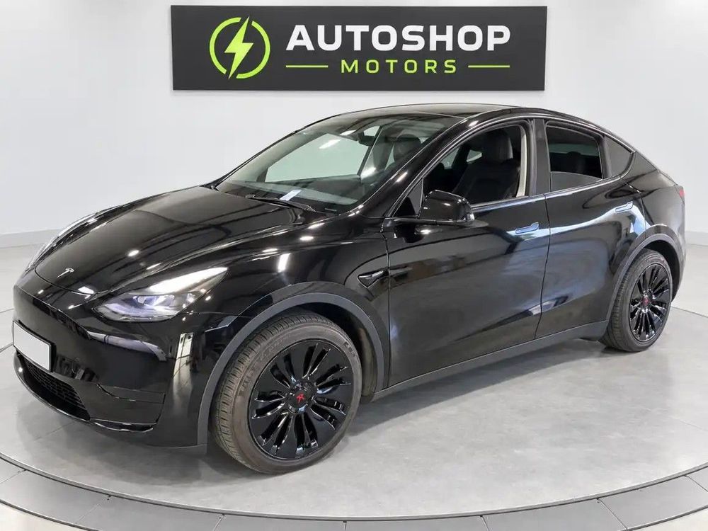 Tesla Model Y 2022 photo 2