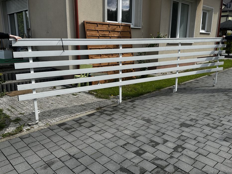 Barierka ocynkowana solidna 10,5 mb. Plus furtka