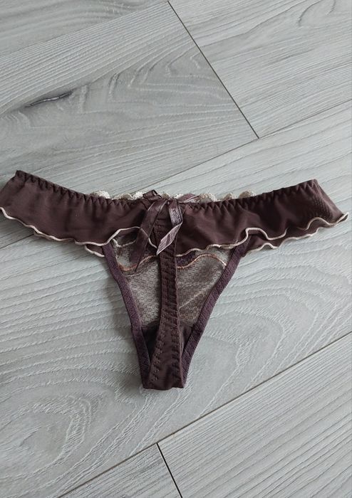 Brązowe stringi r.M