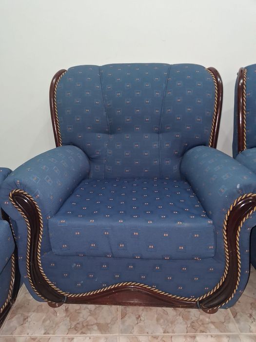 Sofa cama e duas poltronas