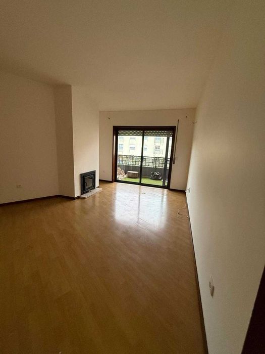 Apartamento T2 Quinta da Lousa - Entrada Imediata