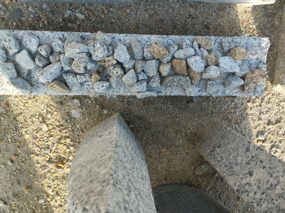 Grys Biała Marianna Kora  Łupek Grys Gnejs