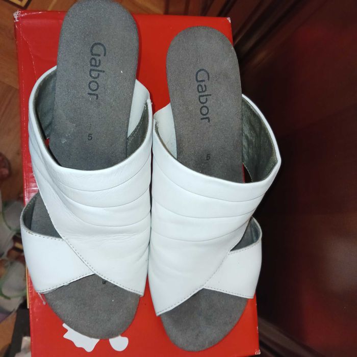 Белые сабо Gabor на танкетке. Размер 38,