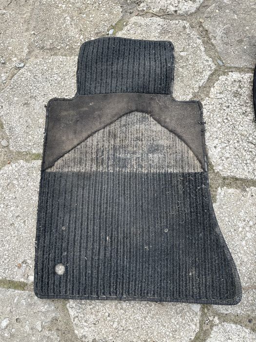 Komplet dywaniki czarne rypsowe mercedes w201 190