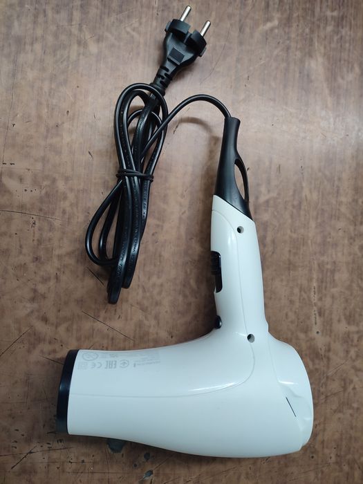Фен для сушіння волосся 2000W Remington