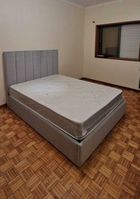 Camas De Casal Estofadas ALTA GAMA - MODELO GOMOS - Top de Gama 190x140m Estrado Incluído!!