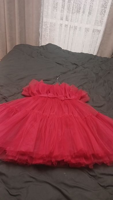 Нарядное платья  на принцессу