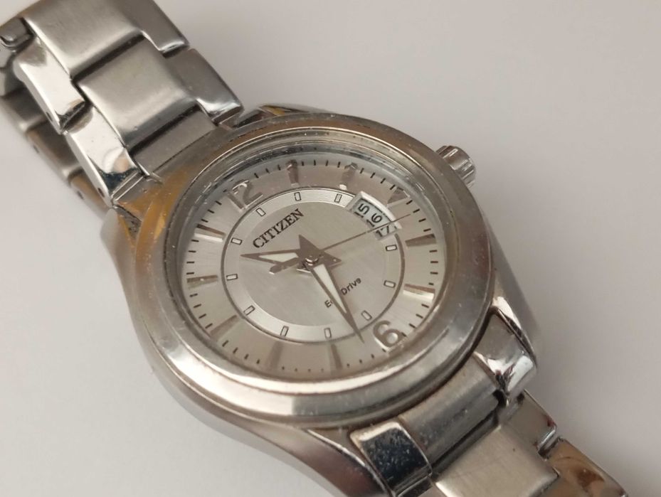 Zegarek damski Citizen Eco-Drive zasilany solarnie