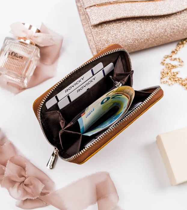 portfel damski z ziarnistej skóry eko zapinany suwakiem