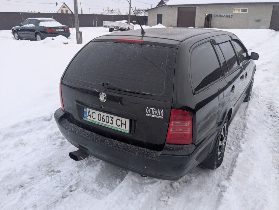 Skoda Oktavia Tour 1.8 турбо 20v бензин