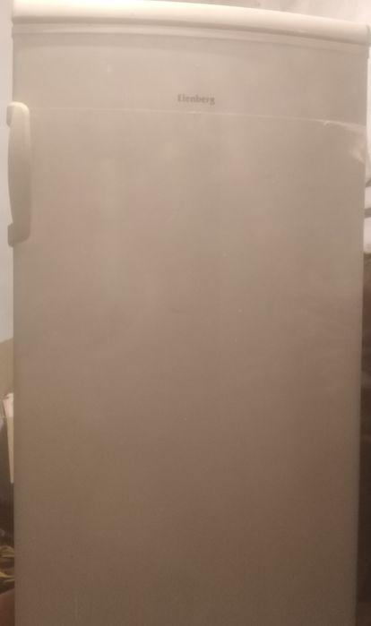 Морозилка вертикальна